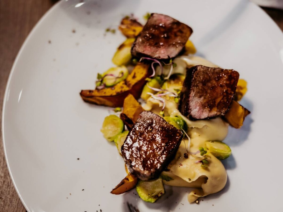 Season restaurant